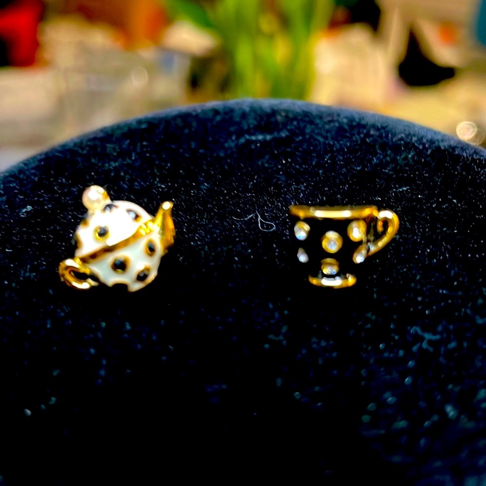 Kate Spade coffee cups nib earrings .